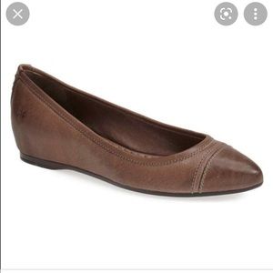 Frye Alicia brown leather flat
